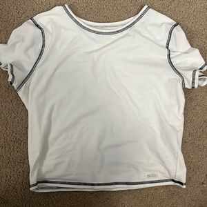 Hollister tee shirt (cropped) worn once. No stains